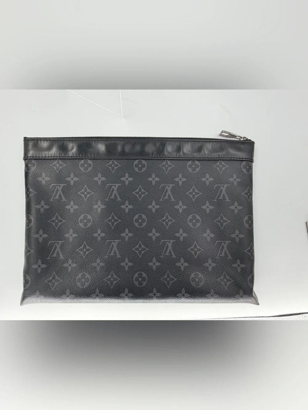 Louis Vuitton Monogram Eclipse Discovery Pochette w/Entrupy COA🖤🩶 - Picture 4 of 16
